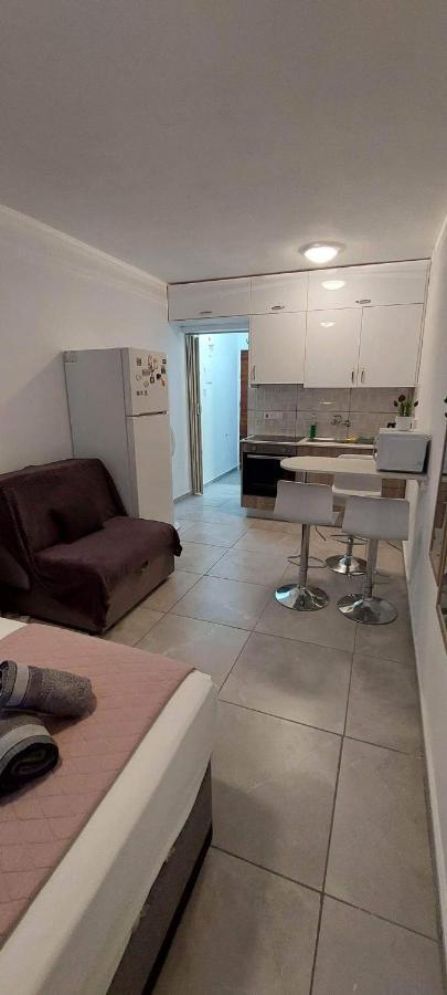 Stay With Oleg C17 Paralimni Exterior photo